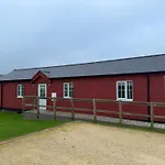 度假居 Lunas Lodge, 2 Bedrooms With Ensuites, Parking Nearby, 2 Dogs Welcome *