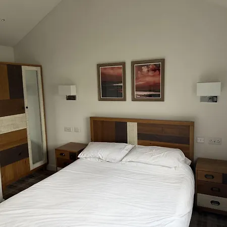 Casa de Férias Lunas Lodge, 2 Bedrooms With Ensuites, Parking Nearby, 2 Dogs Welcome
