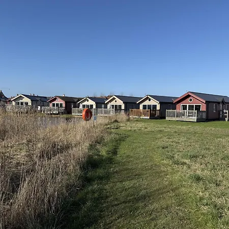 Lunas Lodge, 2 Bedrooms With Ensuites, Parking Nearby, 2 Dogs Welcome Reighton