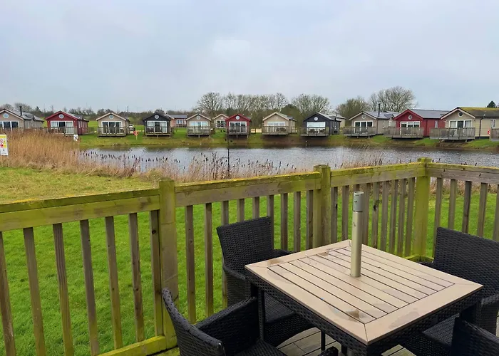 Lunas Lodge, 2 Bedrooms With Ensuites, Parking Nearby, 2 Dogs Welcome Holiday home