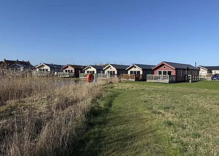 Lunas Lodge, 2 Bedrooms With Ensuites, Parking Nearby, 2 Dogs Welcome Reighton